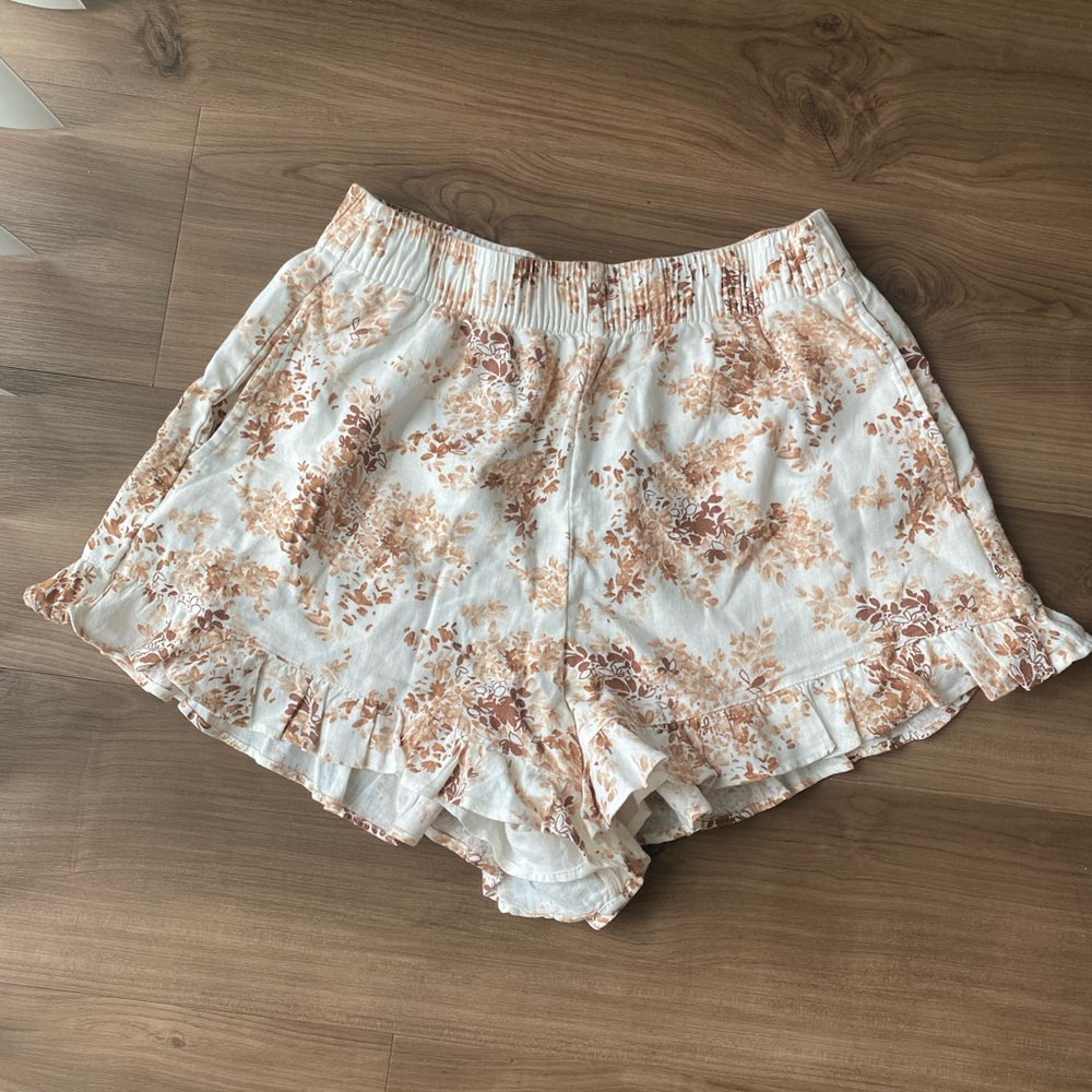 Abercrombie floral pull on shorts SMALL
